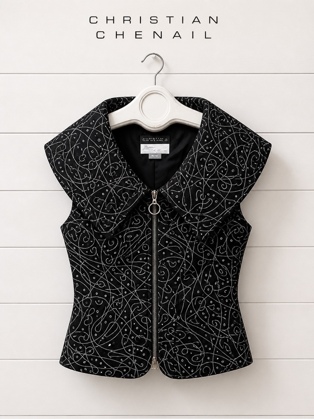 CHRISTIAN CHENAIL – Black & White Graphic Sleeveless Top, Size 4